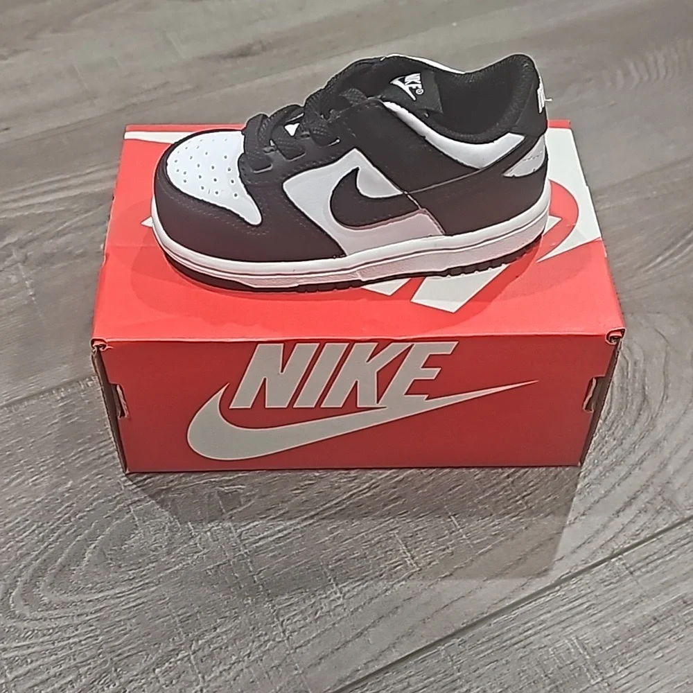 Nike Kids Black and White Low-Top Sneakers